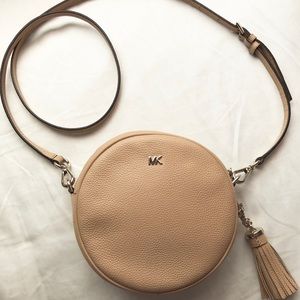 Micheal Kors crossbody canteen bag in tan
